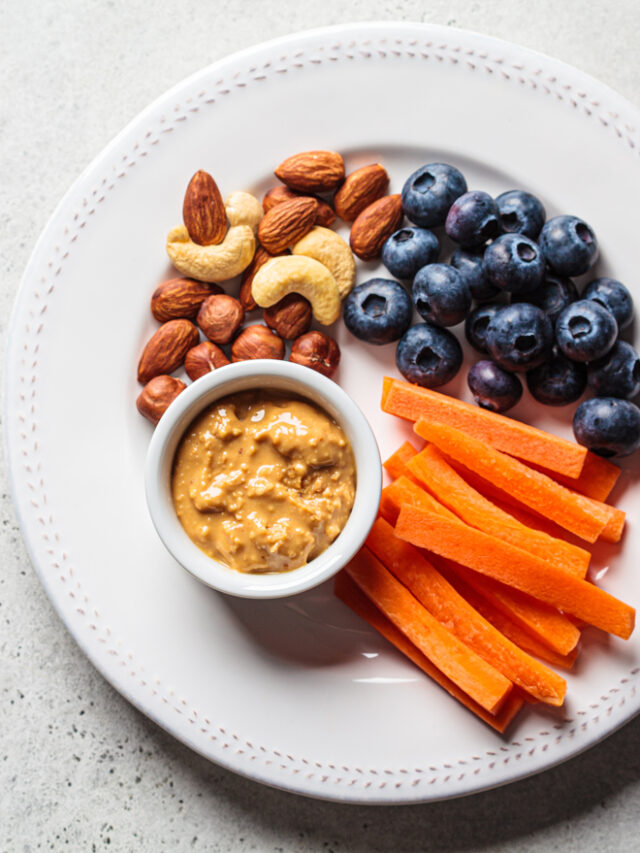 8 Delicious Snacks Full of Fiber, Magnesium, and Iron