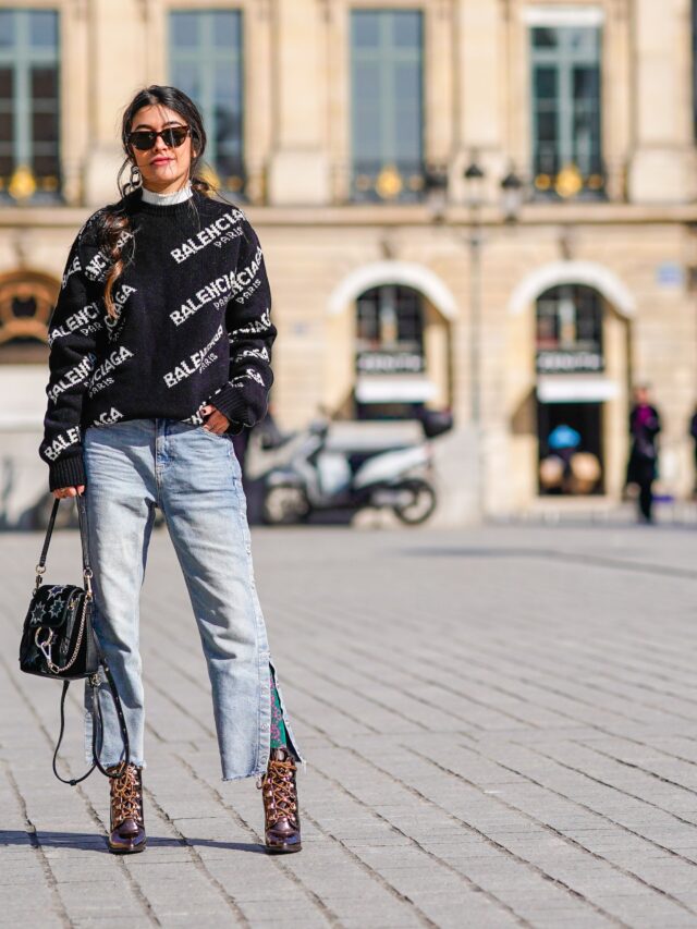 Fashion People in Paris Make Jeans Look Elegant by Wearing These 7 Basics